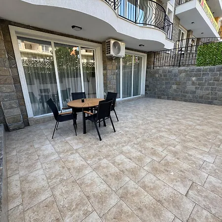 Luxury Seaside With Seaview Apartamento